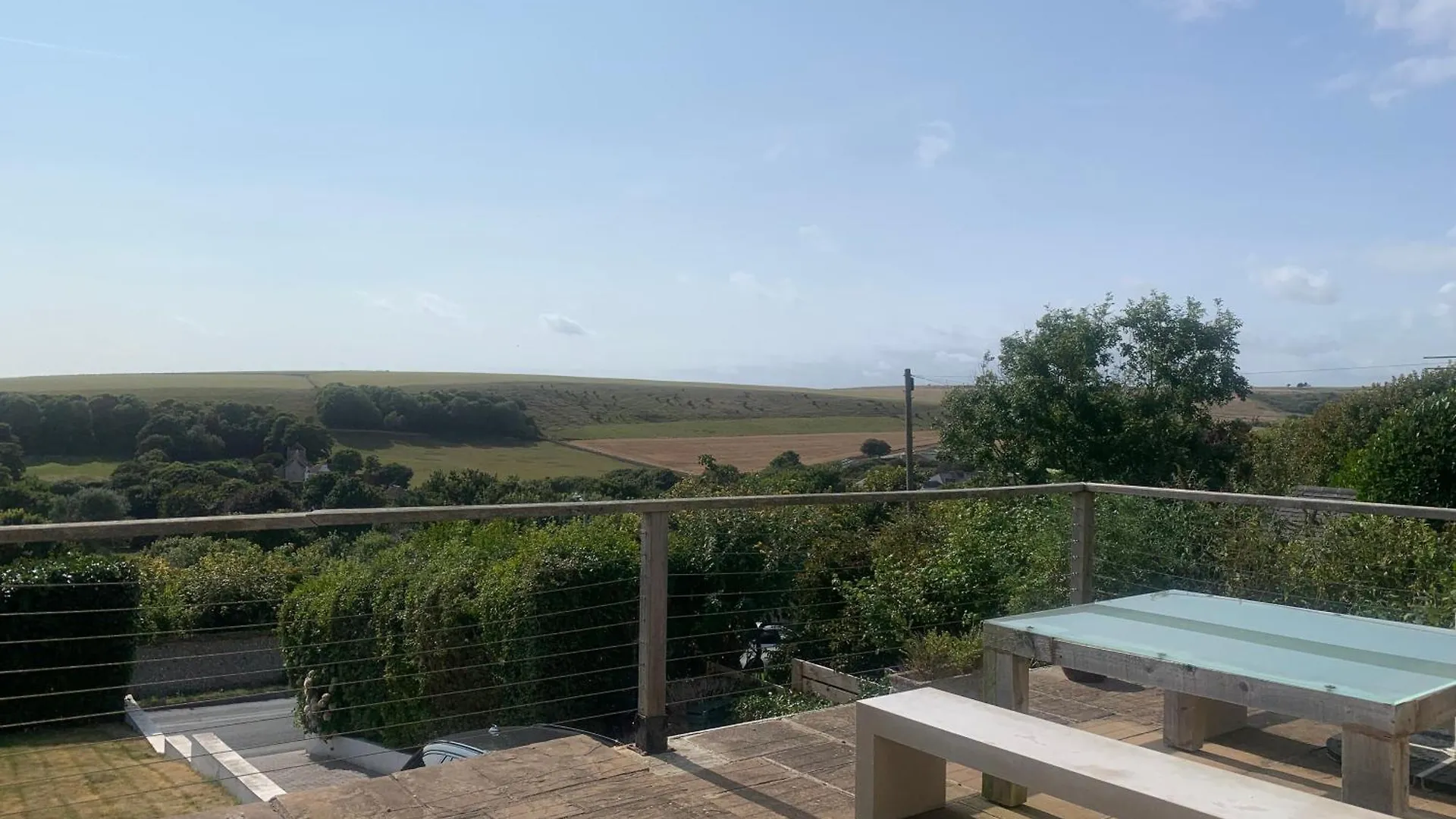 Sanctuary By The Sea With Large Room Including Lounge, Bathroom, Direct Garden Access & Free Parking Brighton 0*,  United Kingdom