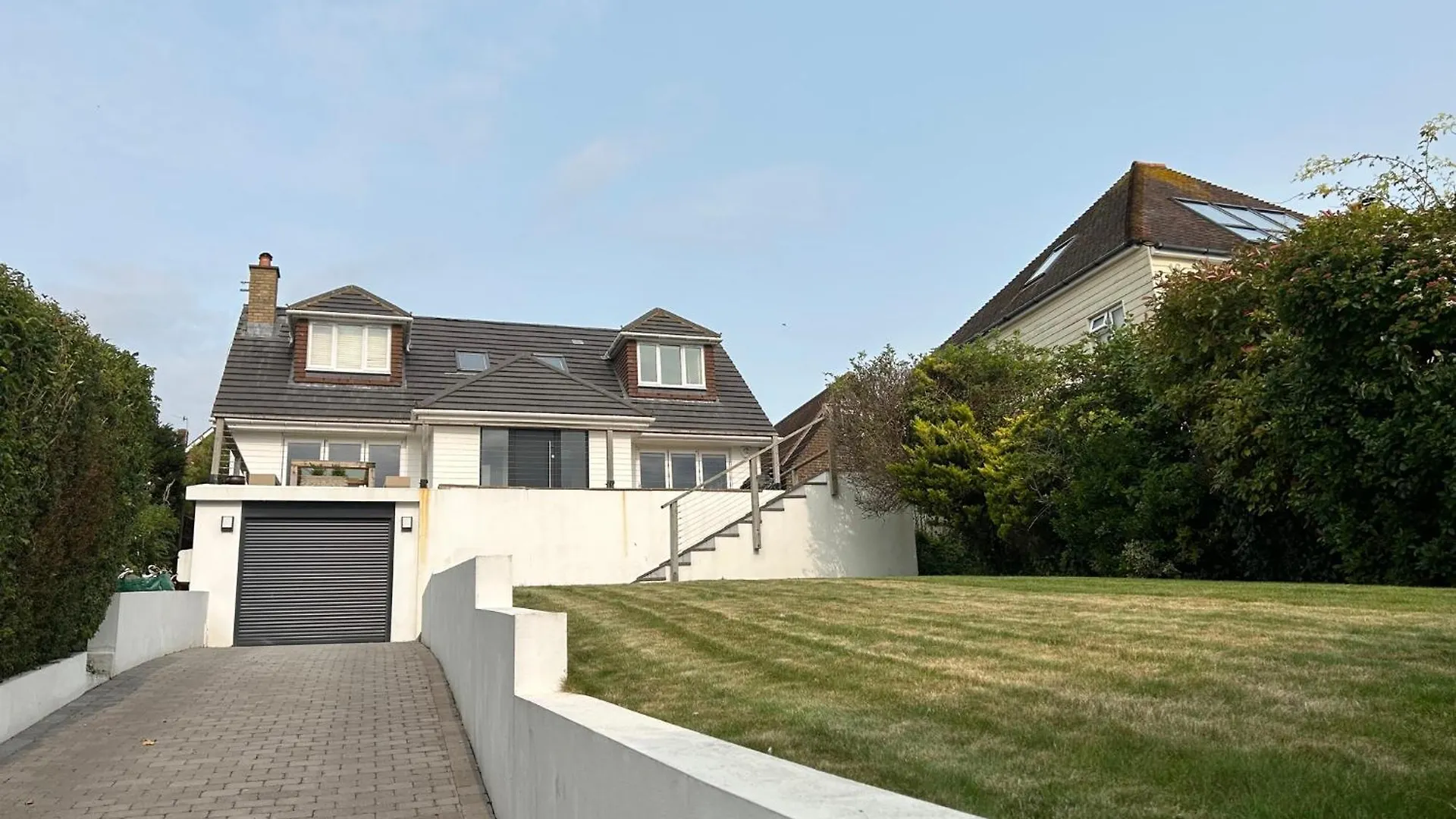 Sanctuary By The Sea With Large Room Including Lounge, Bathroom, Direct Garden Access & Free Parking Hove