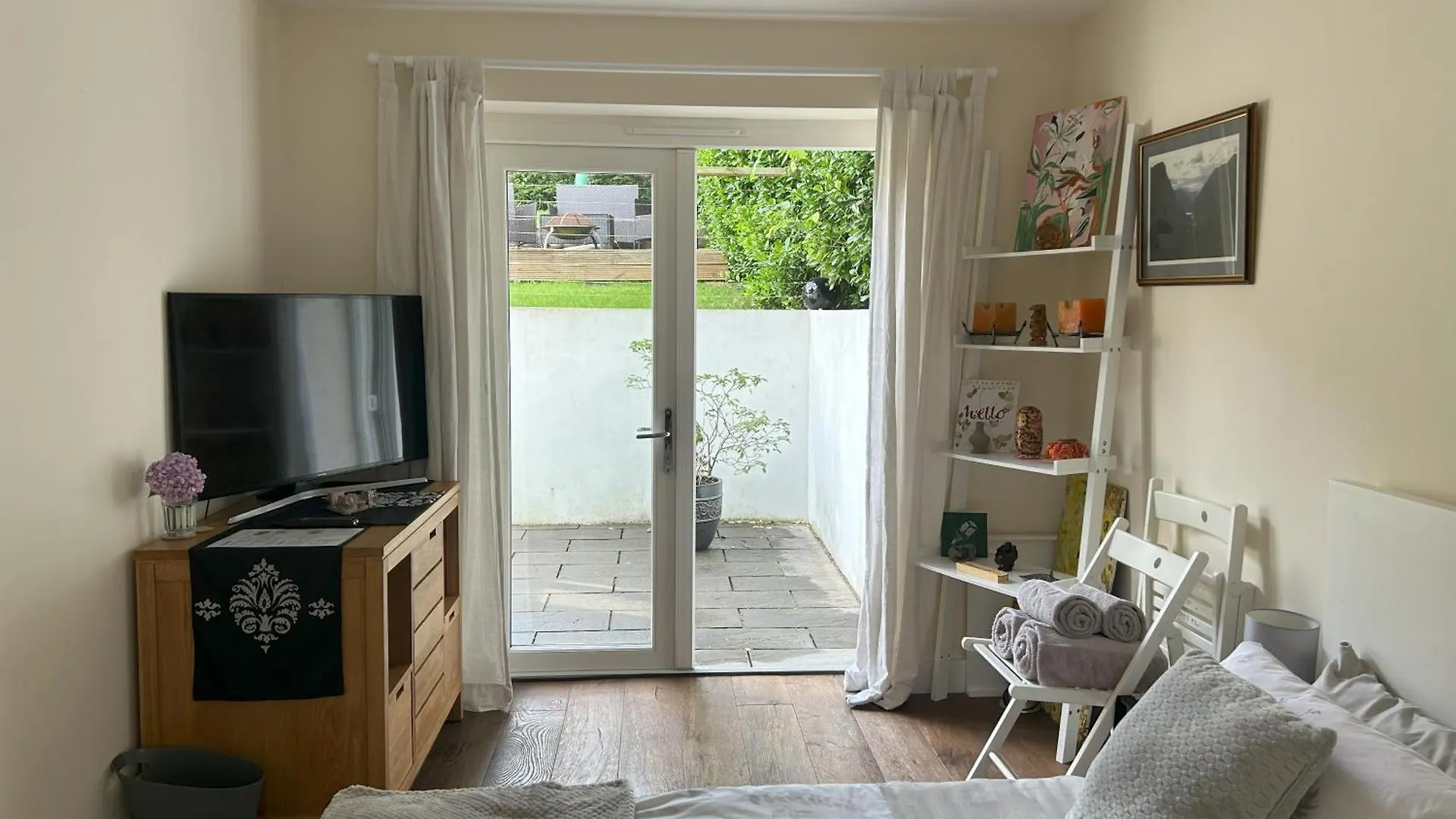 Sanctuary By The Sea With Large Room Including Lounge, Bathroom, Direct Garden Access & Free Parking Hove 0*,  Regno Unito
